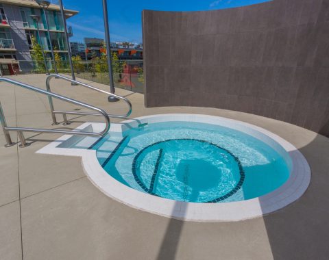 Outdoor commercial whirlpool