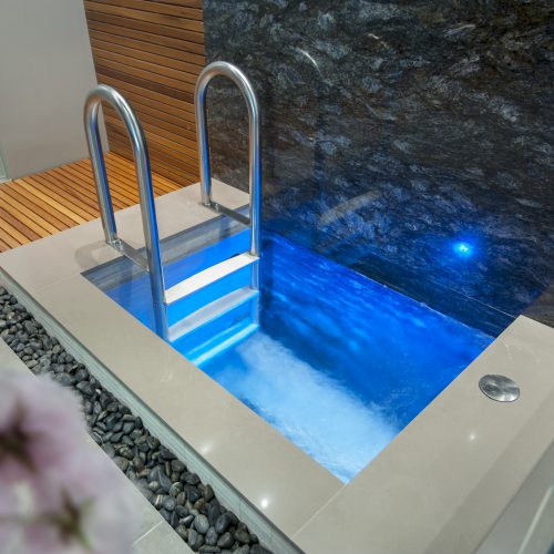 Plunge pools in Burnaby, Vancouver & British Columbia