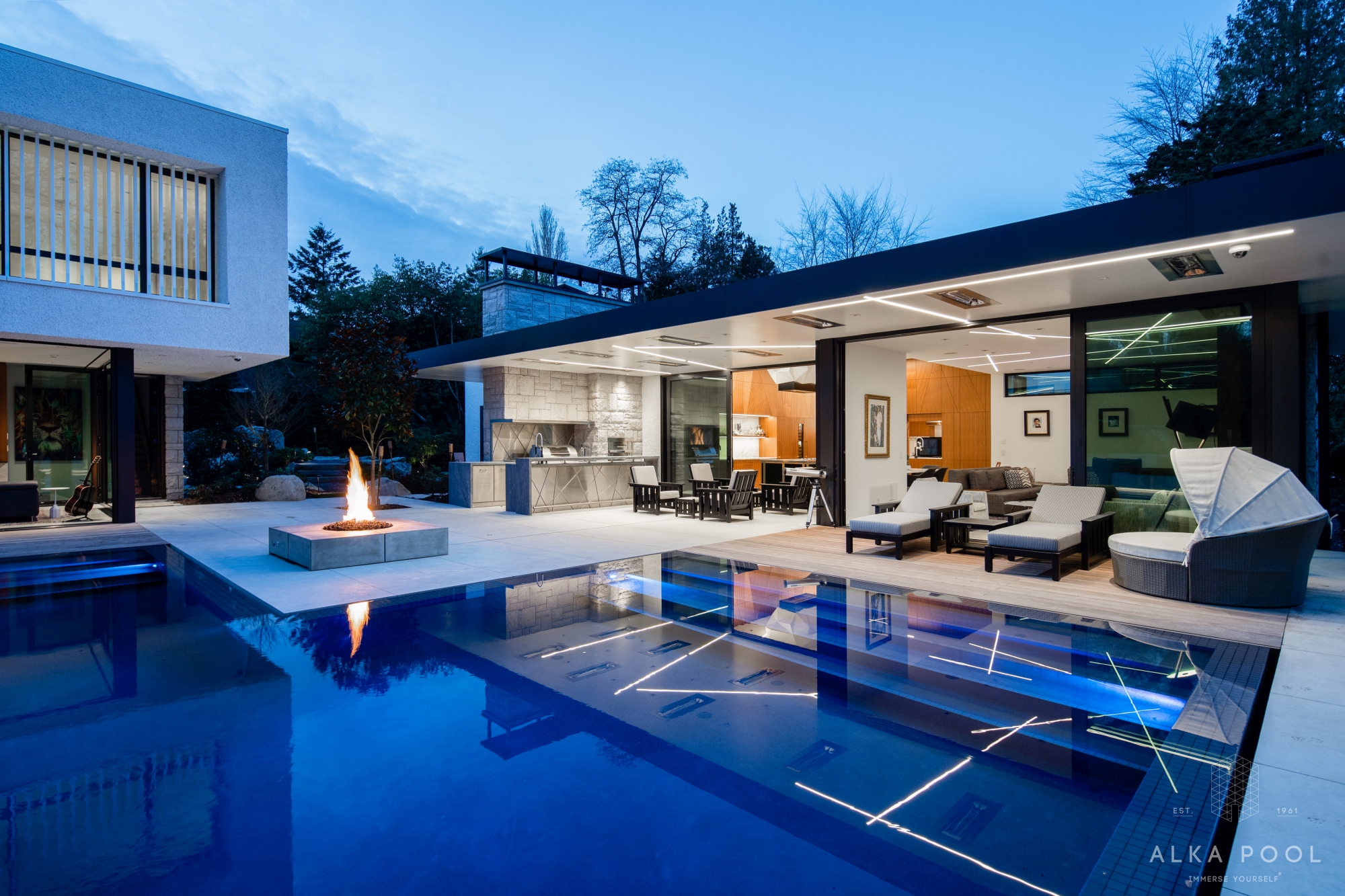 Spa Construction in Burnaby, Vancouver & BC ALKA POOL